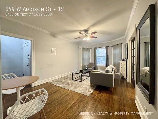 Building Photo - 549 W Addison St