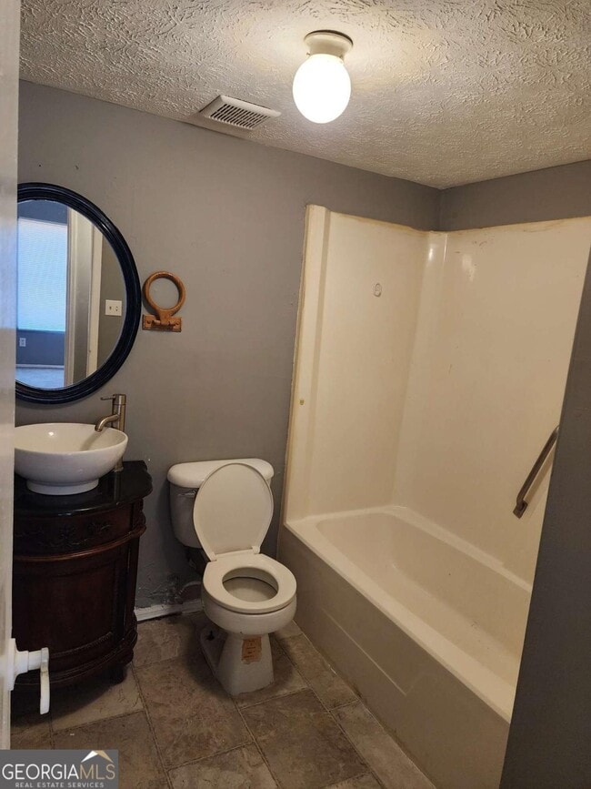 Building Photo - 128 Cardinal Ln