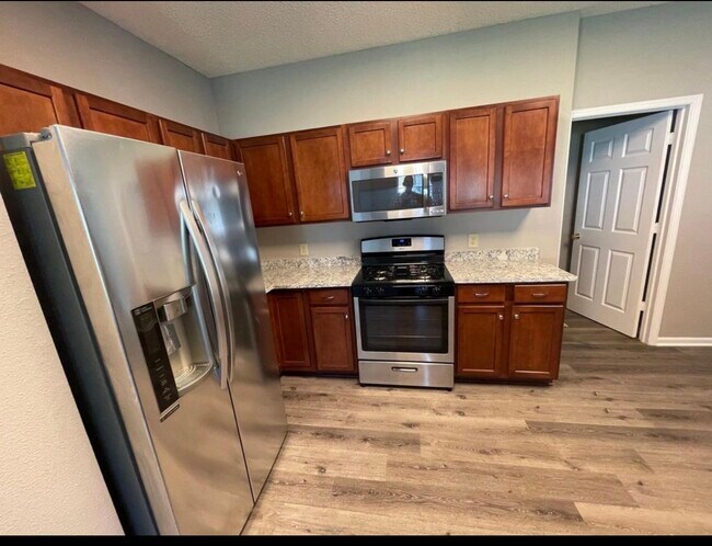 Building Photo - 12550 E 131st St