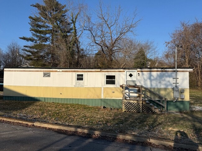 Building Photo - 2 Bedroom 1 Bath Home located in Greeneville, TN