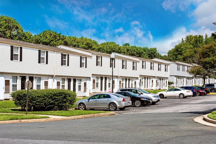 Hopkins Point by OneWall 37 Alberge Ln Middle River MD 21220