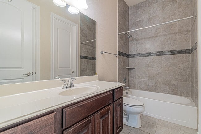 Building Photo - Charming 4-Bedroom Home in Prime North Central Location!