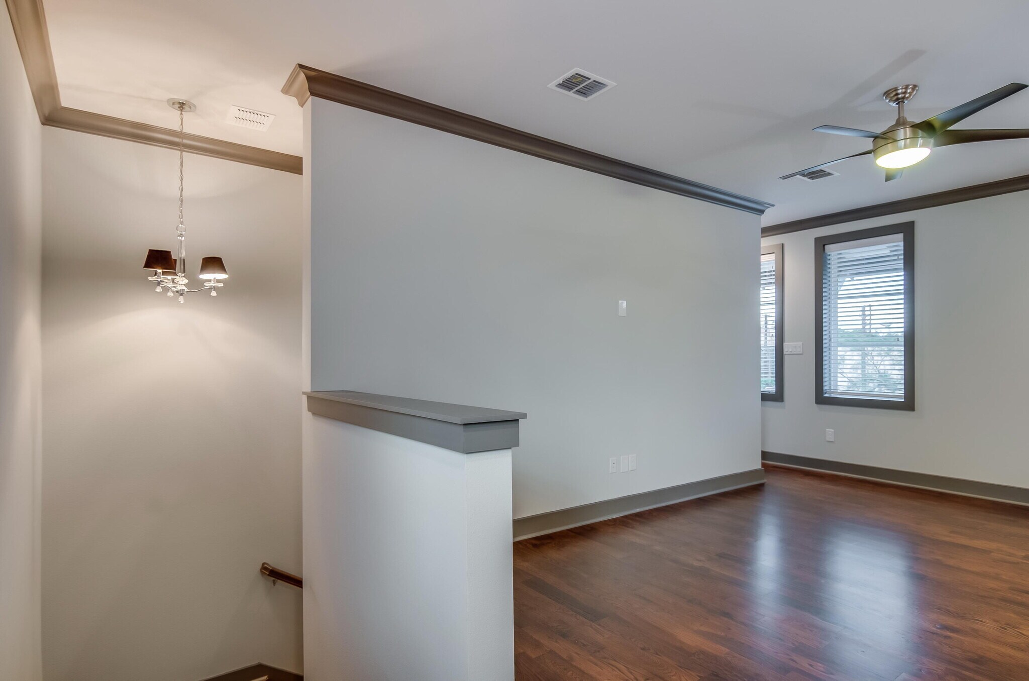 Building Photo - 516 E Ashby Pl