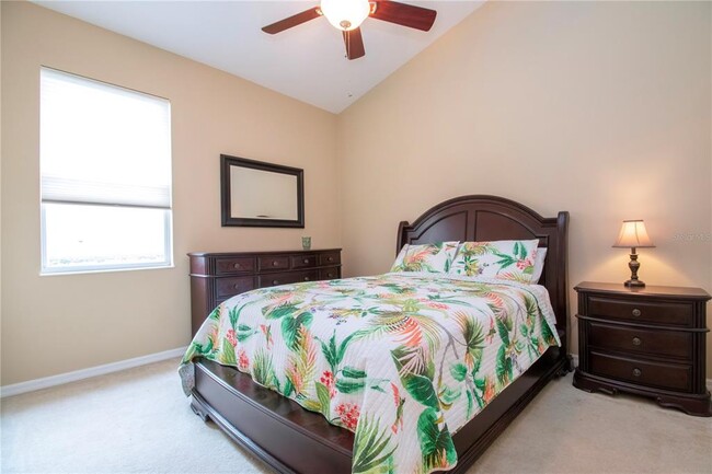 Building Photo - 275 Dahlia Ct