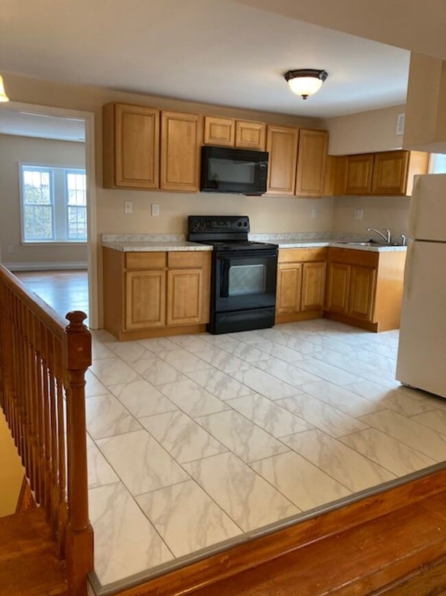 Building Photo - 4938