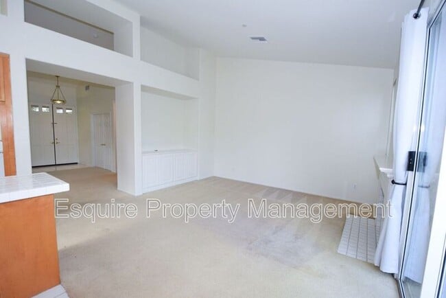 Building Photo - 1821 La Quinta Ln