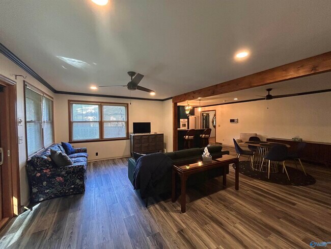 Building Photo - 7604 Teal Dr SW