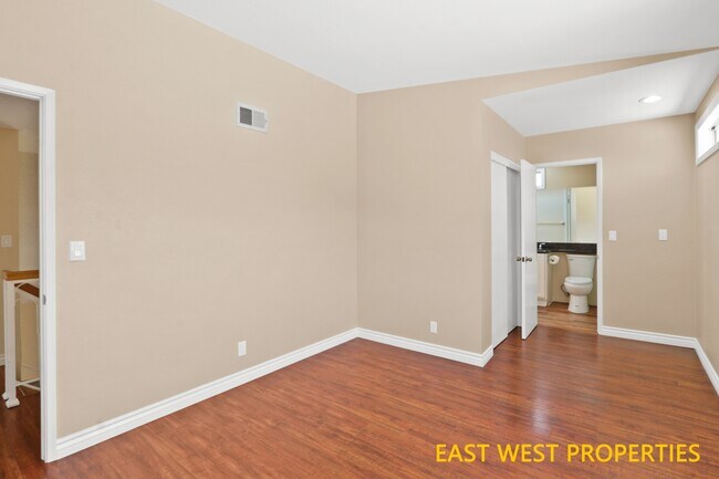 Building Photo - 11186 Lavender Ave