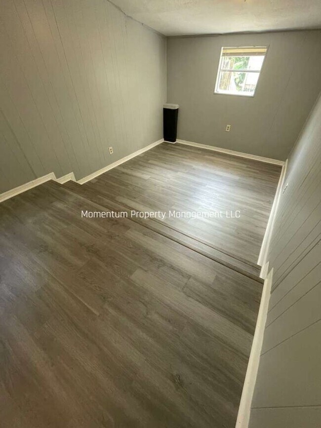 Building Photo - 38944 New Dennison Ln