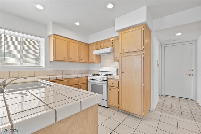 Building Photo - 7704 Rockfield Dr