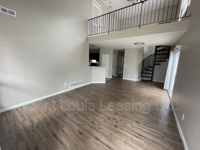 Building Photo - 864 Liberty Village Dr