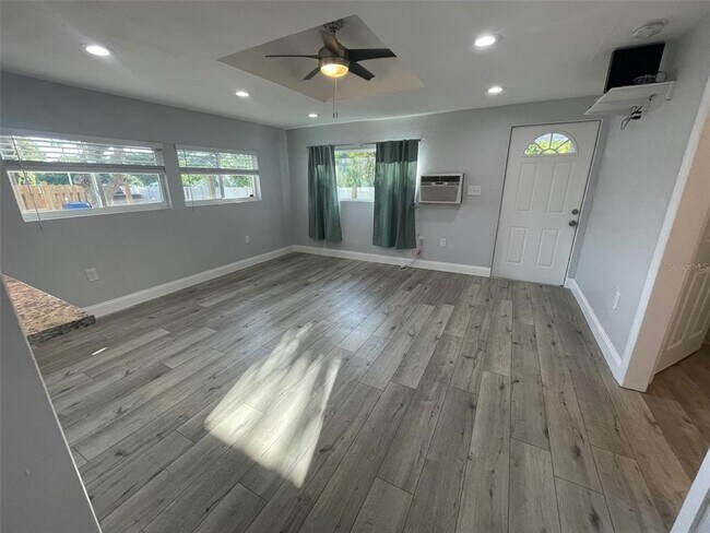 Building Photo - 3485 Adrian Ave