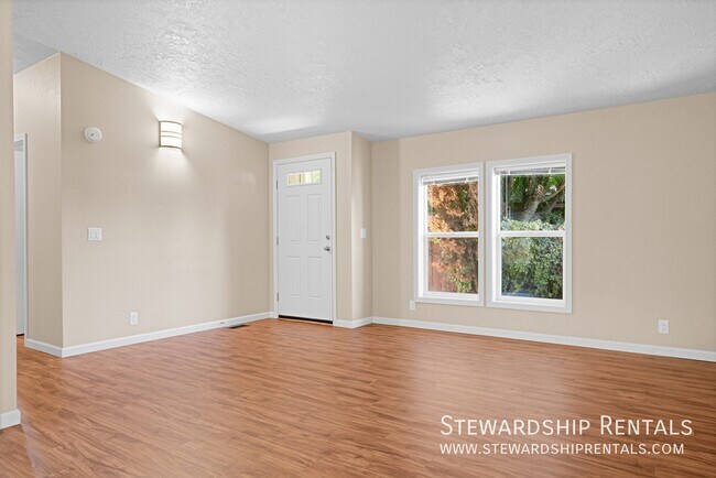 Building Photo - 1313 Bramblewood Ln