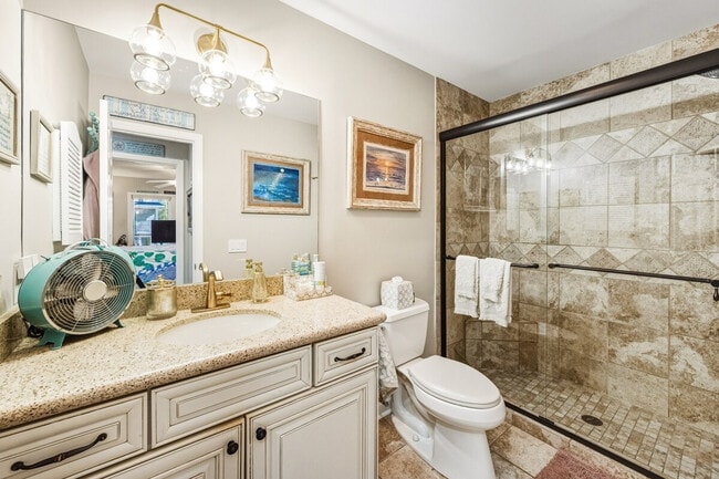 Building Photo - 601 Hazard St