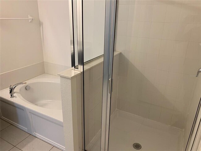 Building Photo - 4848 Rockvale Dr