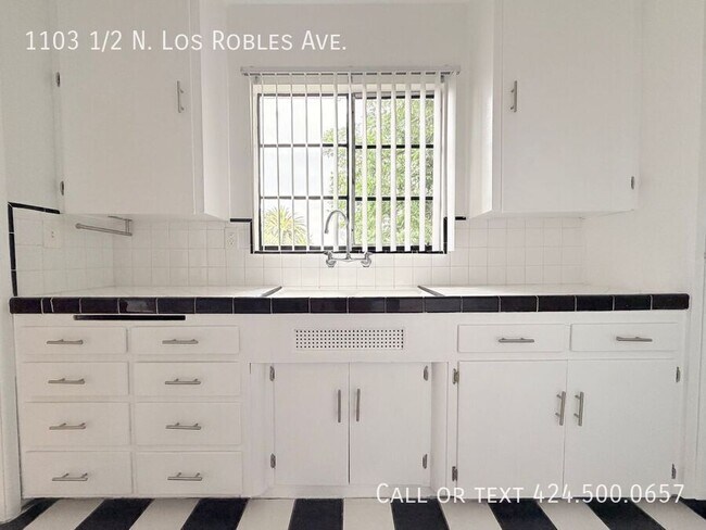Building Photo - 1103 1/2 N. Los Robles Ave.-