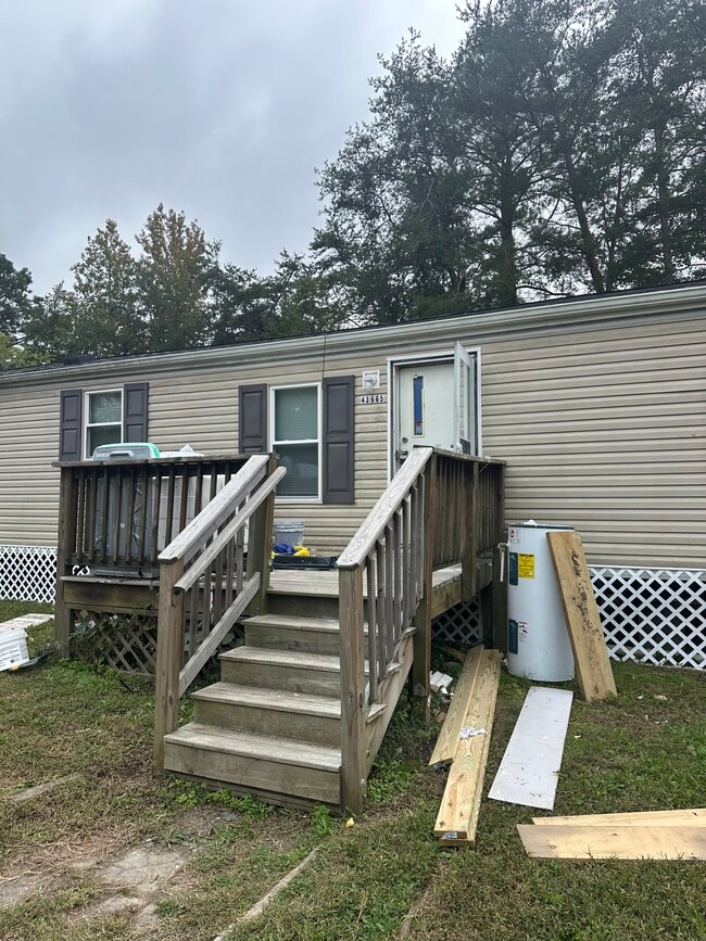 Building Photo - 43665 Pump House Ln