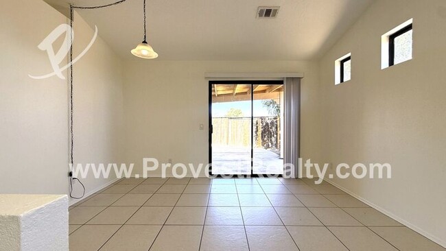 Building Photo - 12288 Cobblestone Cir