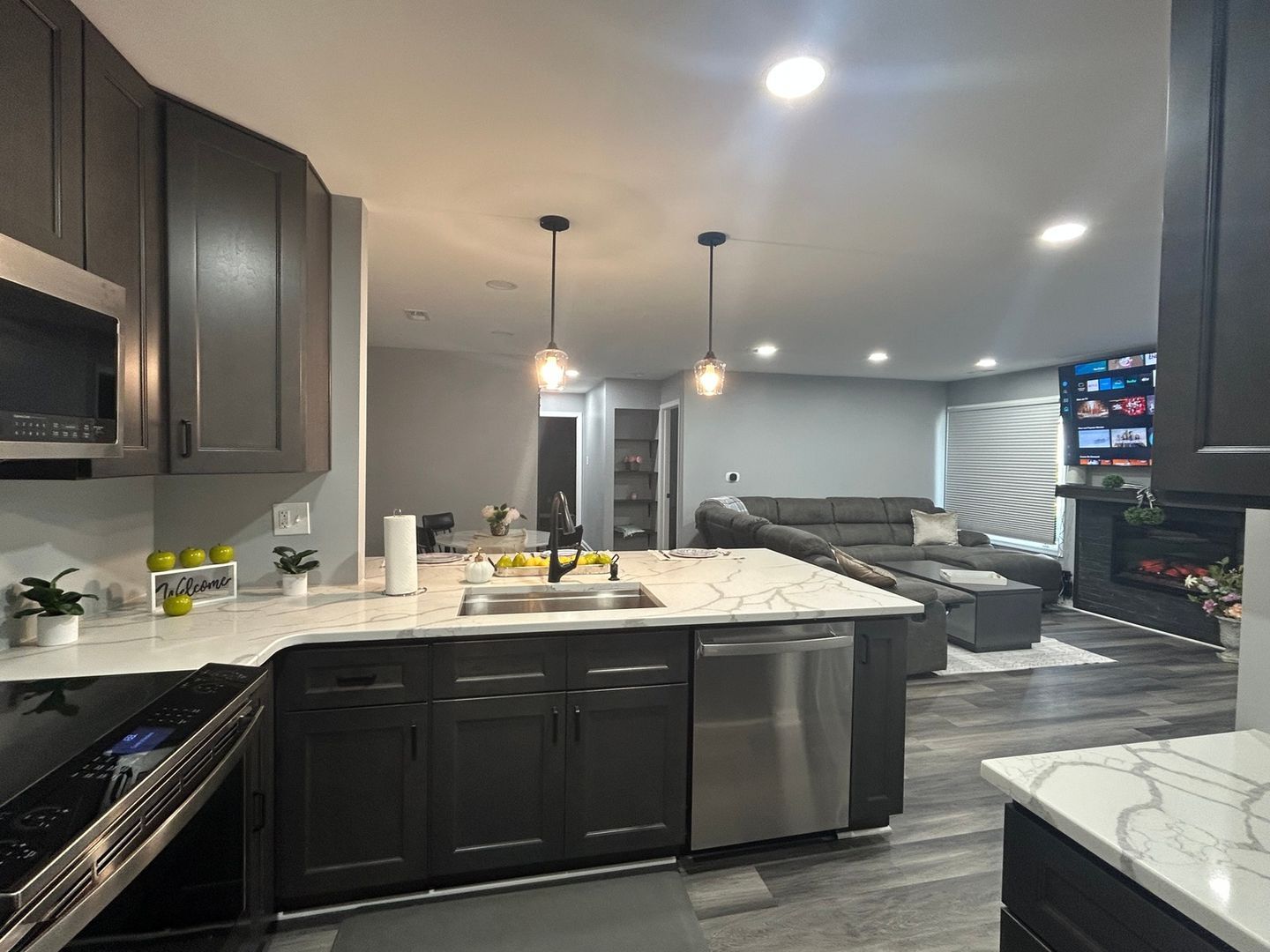 Building Photo - 220 Jennifer Ct