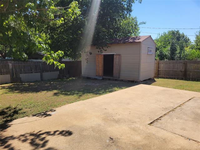 Building Photo - 1411 Clearfield Dr