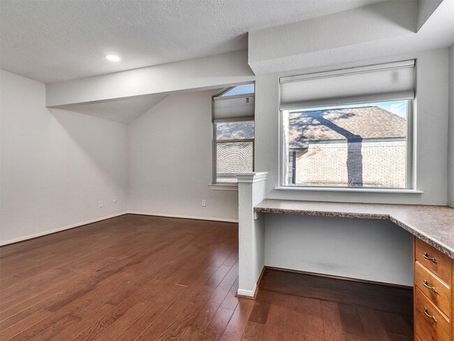 Building Photo - 656 N Eldridge Pkwy