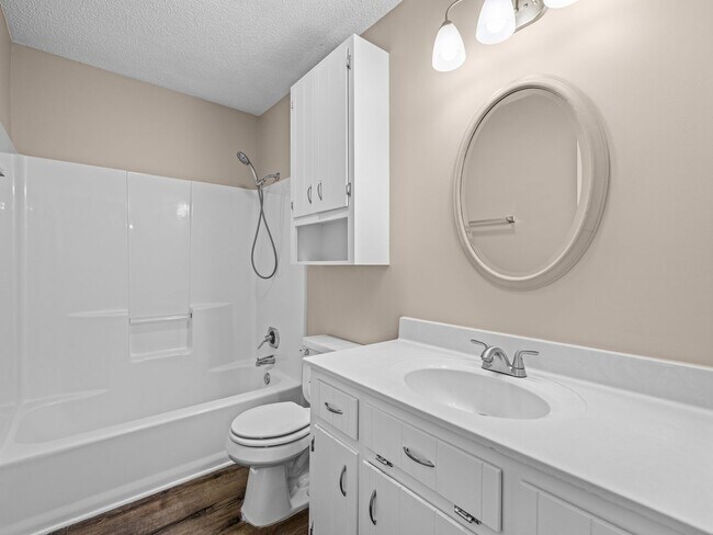 Building Photo - Willow Springs Home