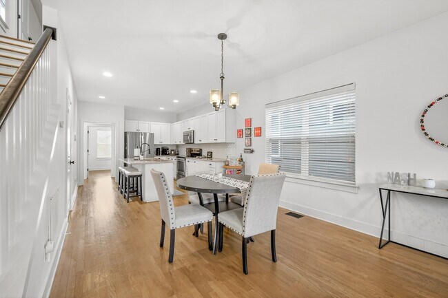 Building Photo - 5509B Louisiana Ave