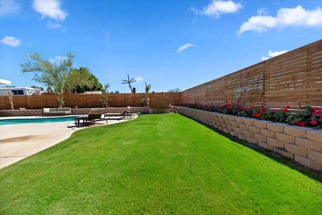Building Photo - 32300 Shadow Mountain Ln