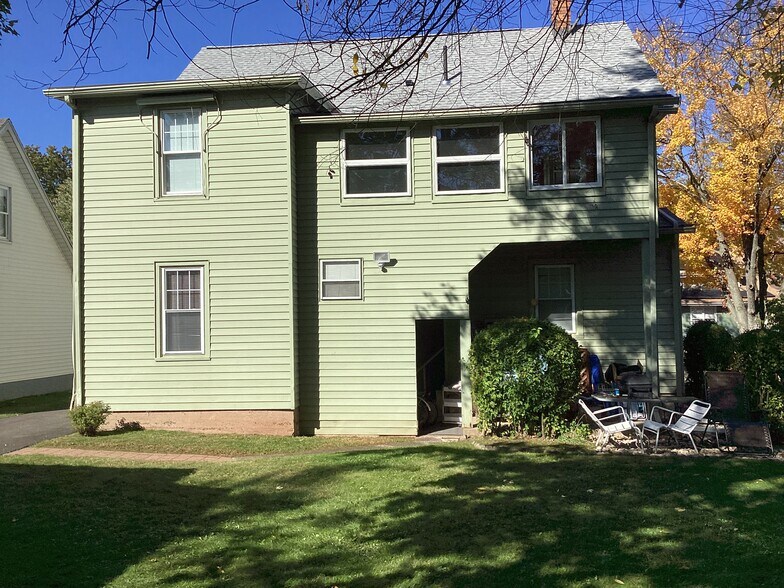 Building Photo - 18 Rockland St