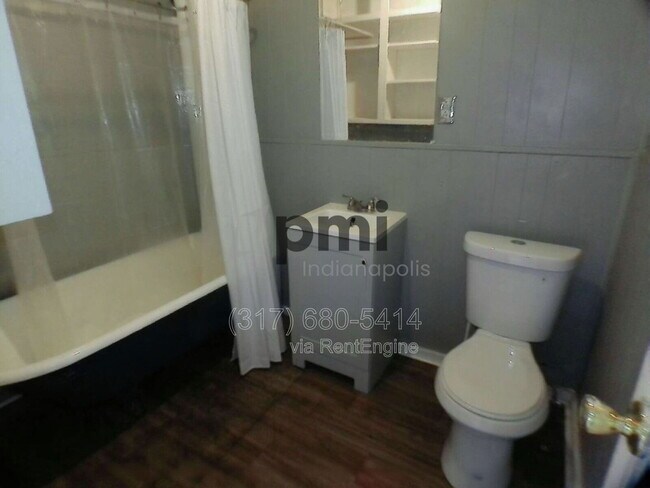 Building Photo - 213 Madison Ave