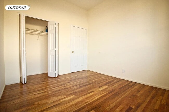 Building Photo - 272 Willoughby Ave