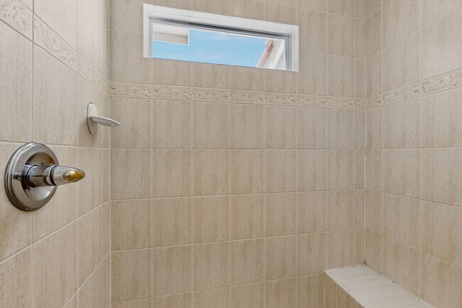 Building Photo - 6017 Ojo De Agua Dr