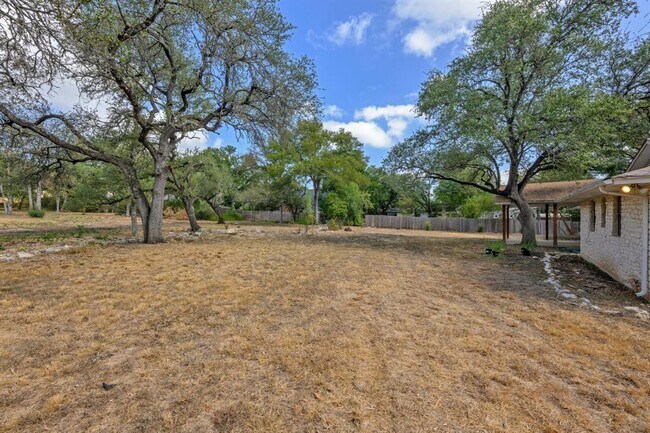 Building Photo - 302 Westlake Dr