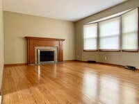 Building Photo - Three Bedroom Home in Kenowa Hills