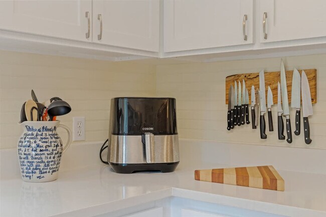 Building Photo - 509 Dabbs St