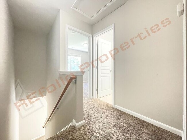 Building Photo - Fresh Paint Interior! Lovely 3 Bedroom 2.5...