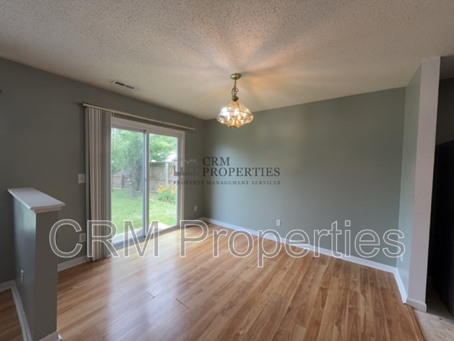 Building Photo - 1058 Springwater Rd