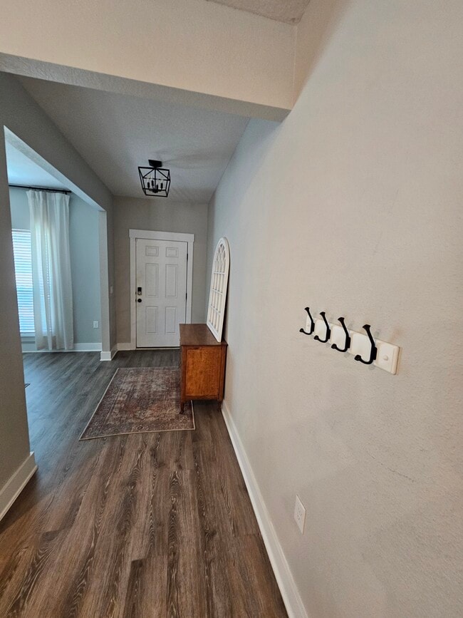 Building Photo - 5825 Danbury Blvd