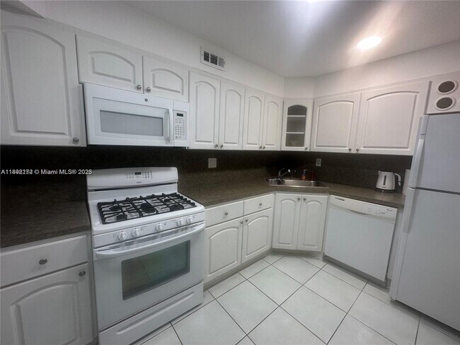 Primary Photo - 2030 S Ocean Dr