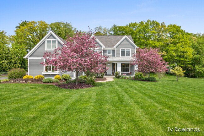 Primary Photo - 3757 Lake Birch St NE