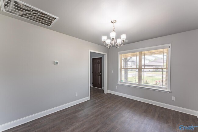 Building Photo - 119 Beaver Brook Pl