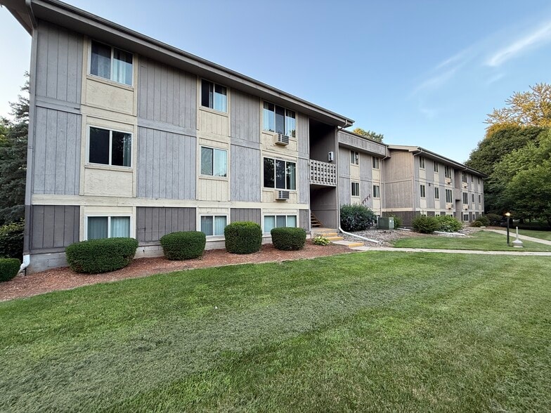 Primary Photo - Sycamore Apartments