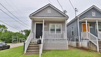 Building Photo - 1400 Maple St