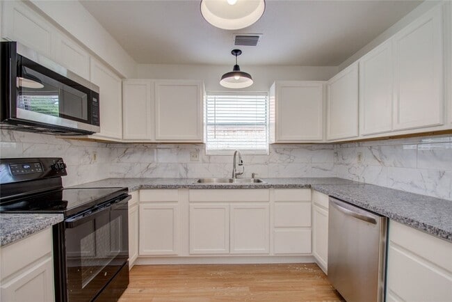 Building Photo - 3514 Quail Meadow Dr