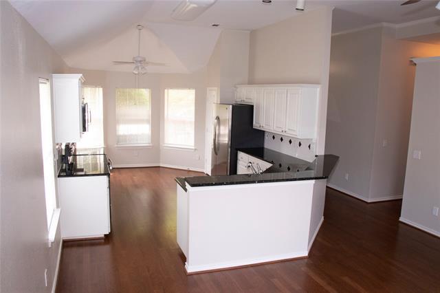 Building Photo - 10702 Huntington Rd