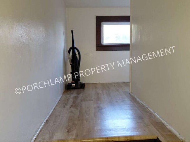 Building Photo - 505 Catawba Ave