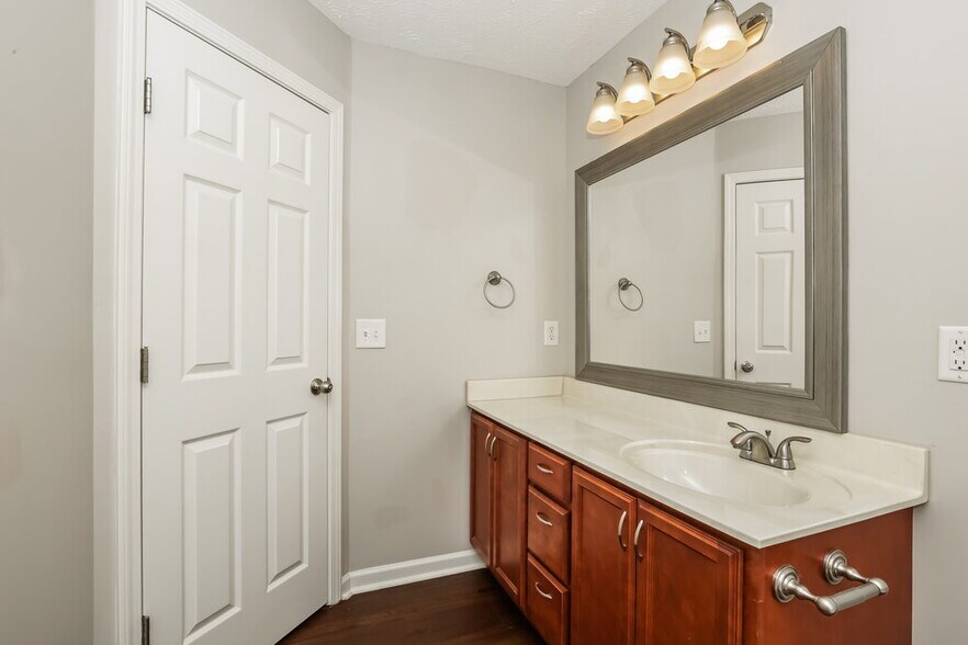 Building Photo - 9244 Thomason Trail
