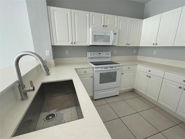 Building Photo - 6301 Landings Terrace