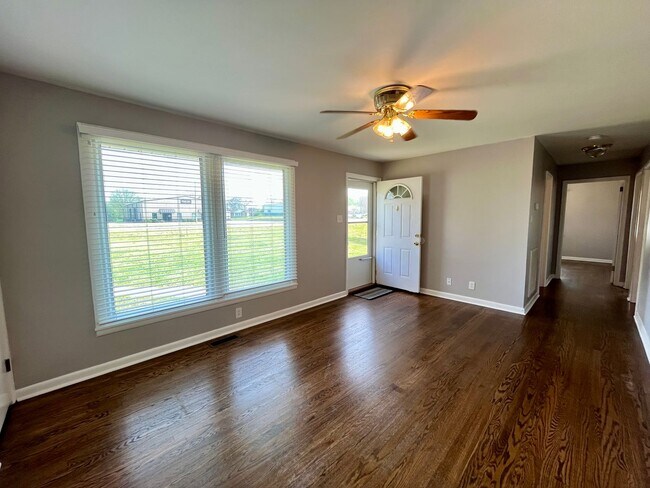 Building Photo - Country Ranch Available Now!