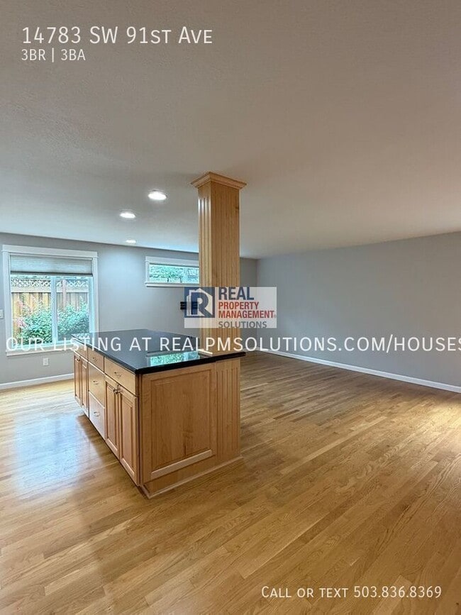 Building Photo - 14783 SW 91st Ave